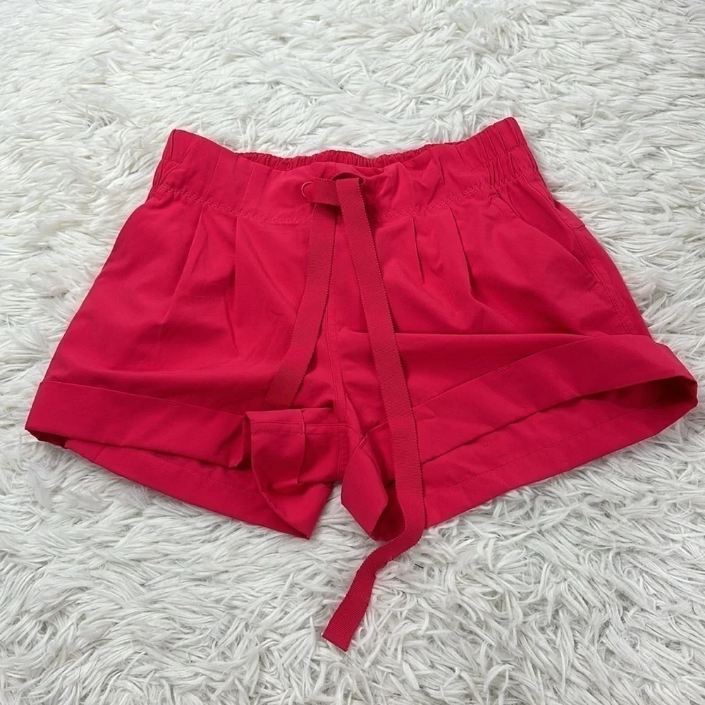 Lululemon Spring Break Away Short II Boom Juice